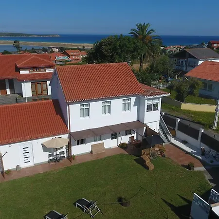 Feriehus Beach House